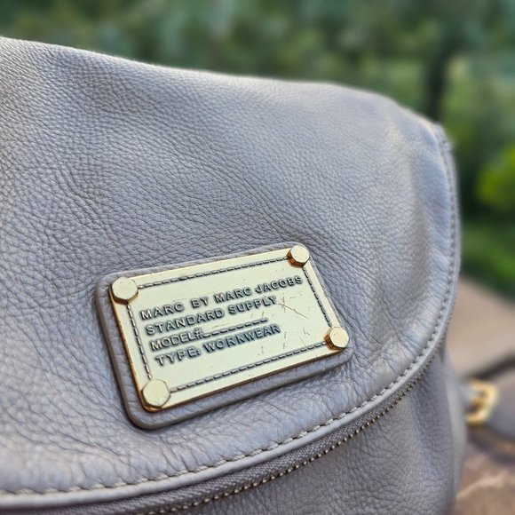 Marc by Marc Jacobs Solid Leather Crossbody Zip Flap Bag, Pre-owned - Picture 6 of 13